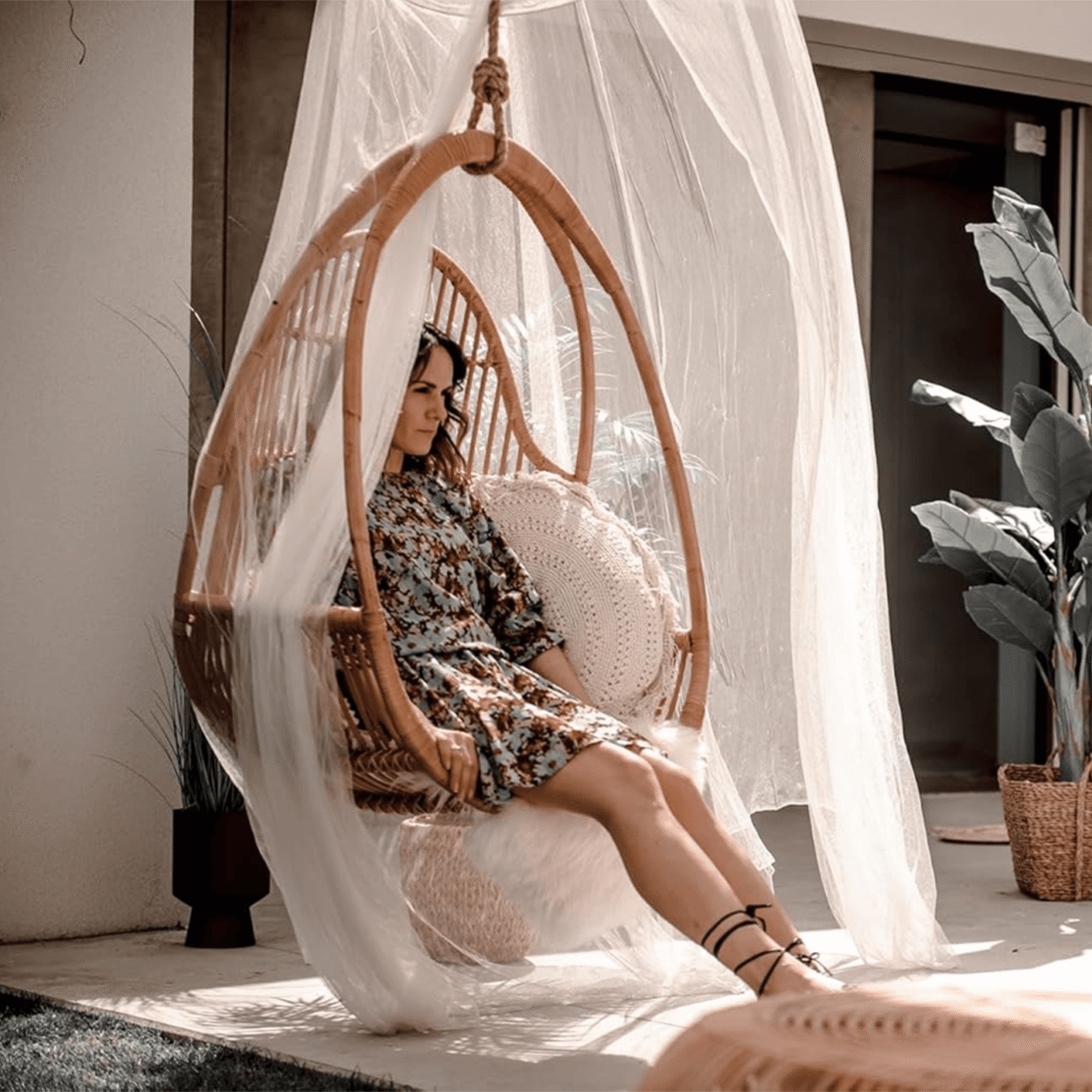 Hemmingway Hanging Chair - Image 5